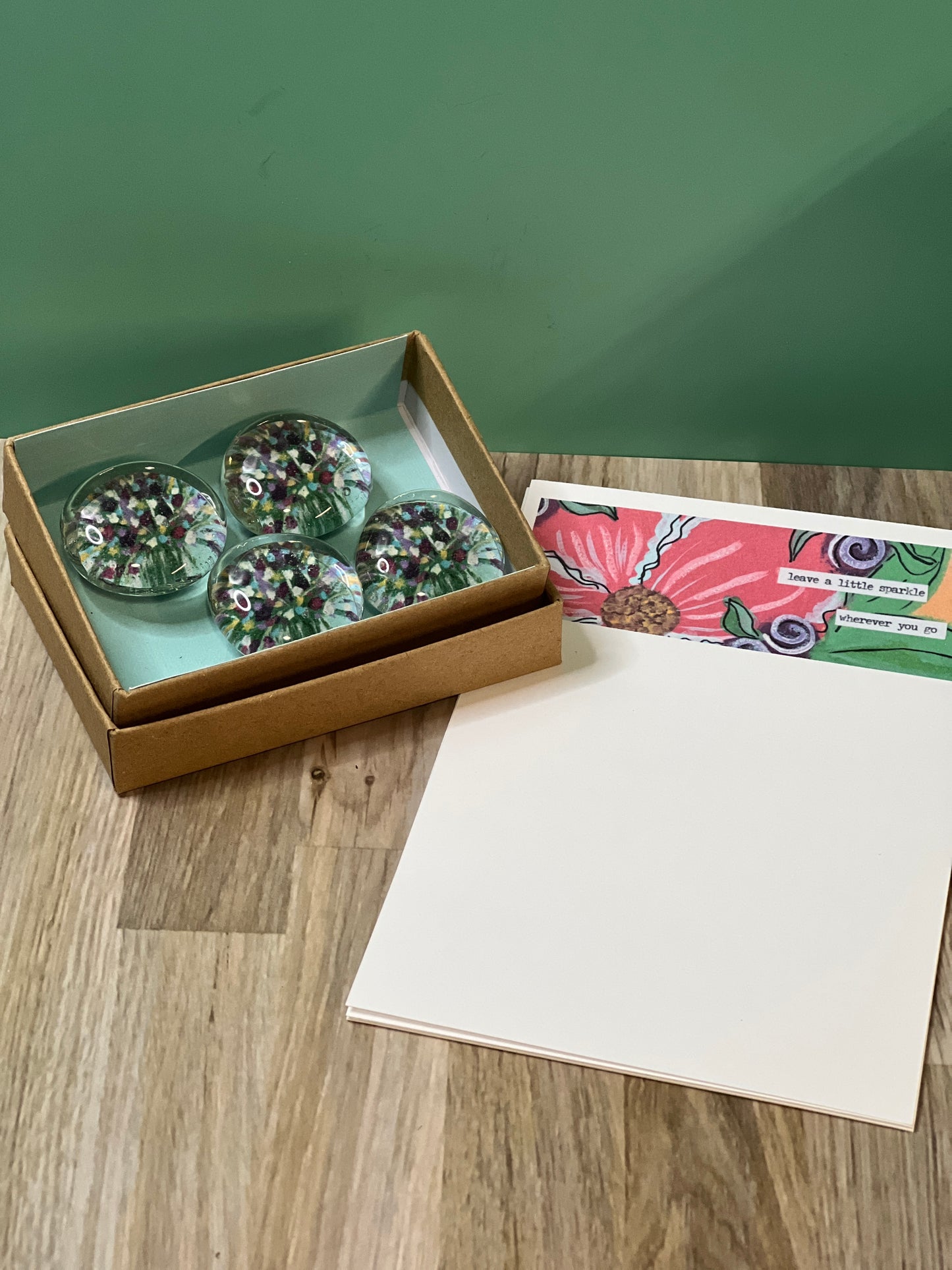 A Moment of Flowers Magnet Set