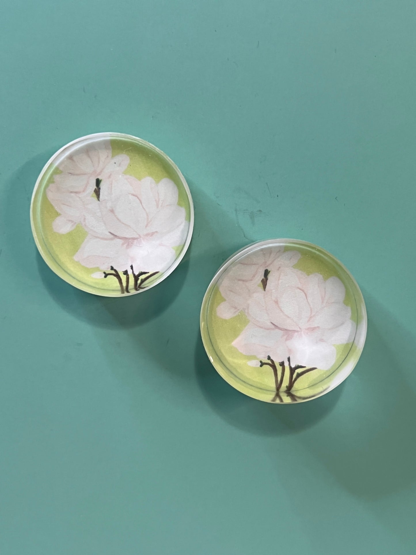 Whispers of Magnolia Magnet Set