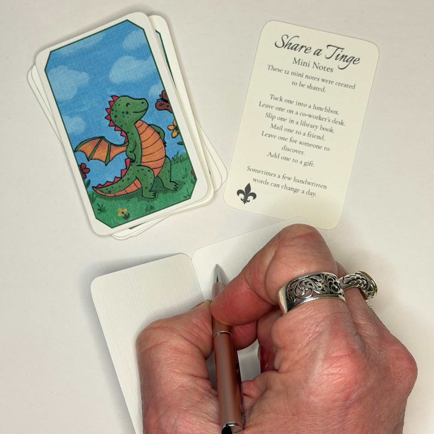 Mini Notes Gift Tin | Tinges of Wonder | 12 Mini Notes & Pen