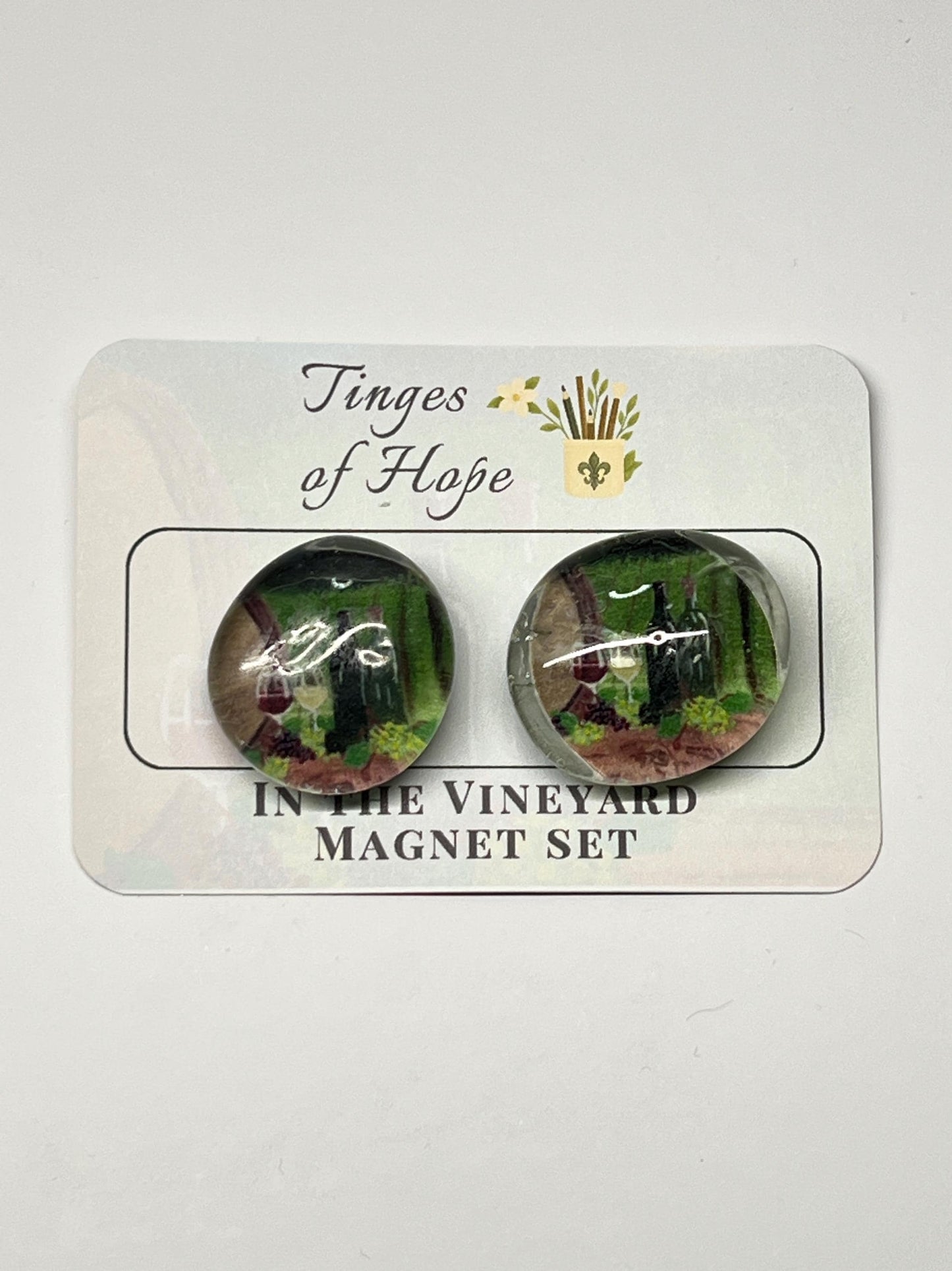 In the Vineyard Magnet Set – Round Glass Landscape Art for Fridge & Office